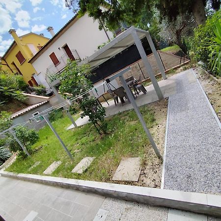 Villa Paoletti, Appartamento Confortevole Nel Cuore Di Gradara Buitenkant foto